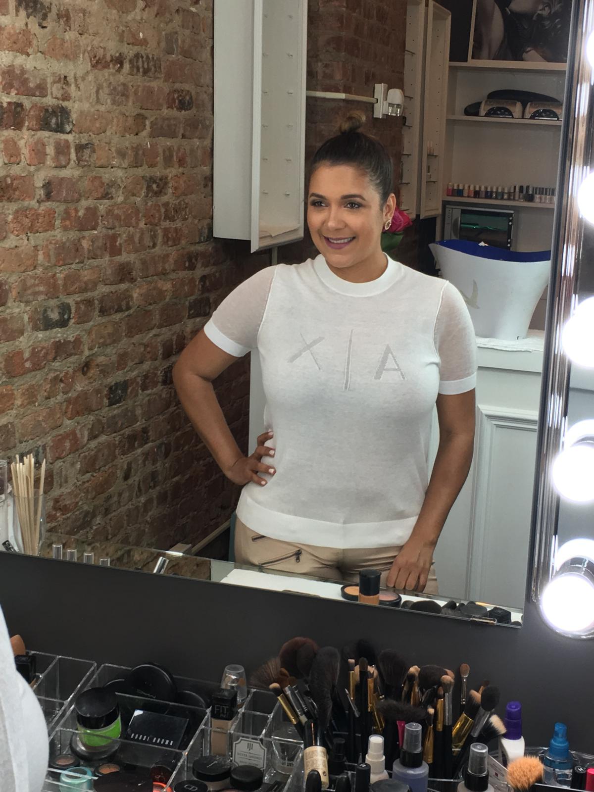 Yesi at work on set